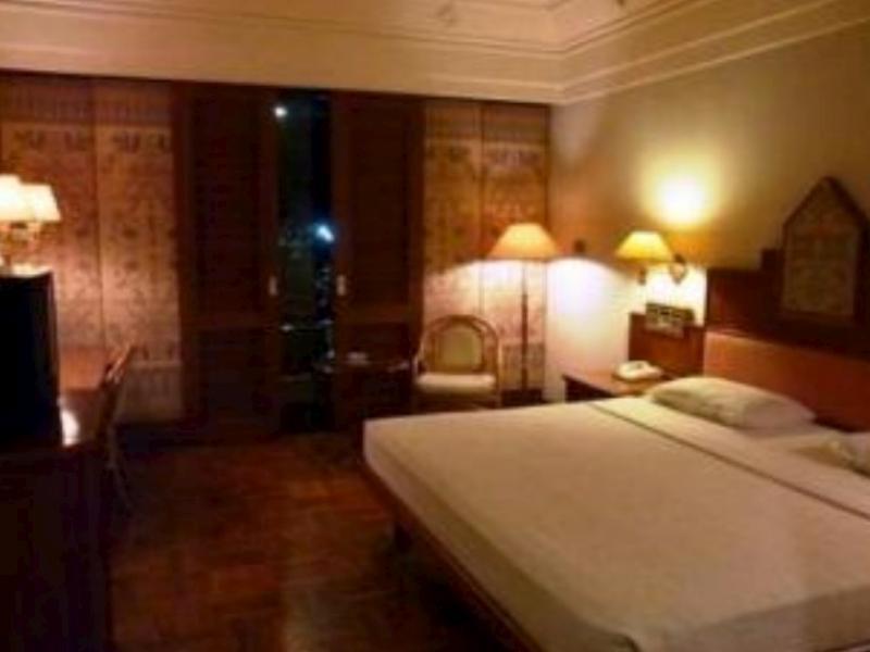Hotel Pusako 武吉丁宜 外观 照片